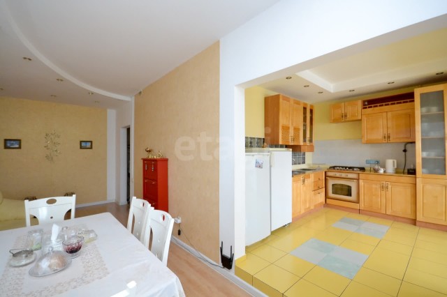 3 комн., 87 м², 112 серия, 202 мкрн. 2