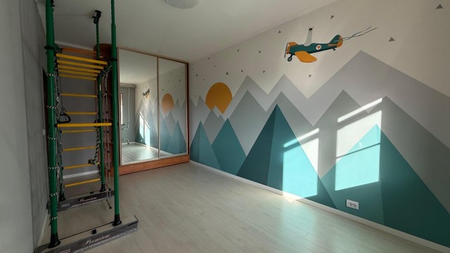 3 комн., 93 м², Инд. планировка, Сахацирк 6