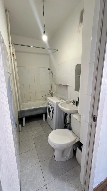 1 комн., 34 м², Монолитно-каркасный, Центр - район пл. Комсомольская 6