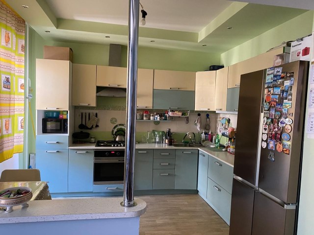 3 комн., 112 серия, Площадь Победы 4