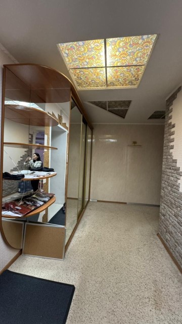 3 комн., 95 м², Блочный, ТЦ "Олонхо" 10