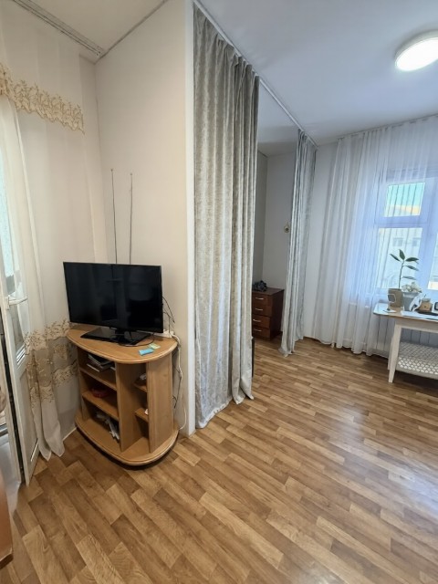 1 комн., 34 м², Монолитно-каркасный, Центр - район пл. Комсомольская 5