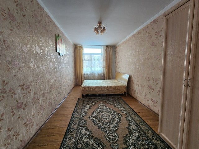 2 комн., 86 м², Блочный, Кинотеатр Лена 9