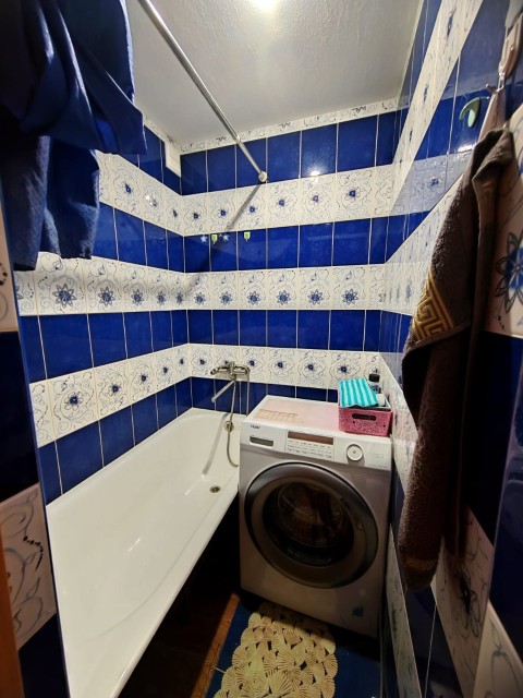 4 комн., Хрущевка, Дом быта 6