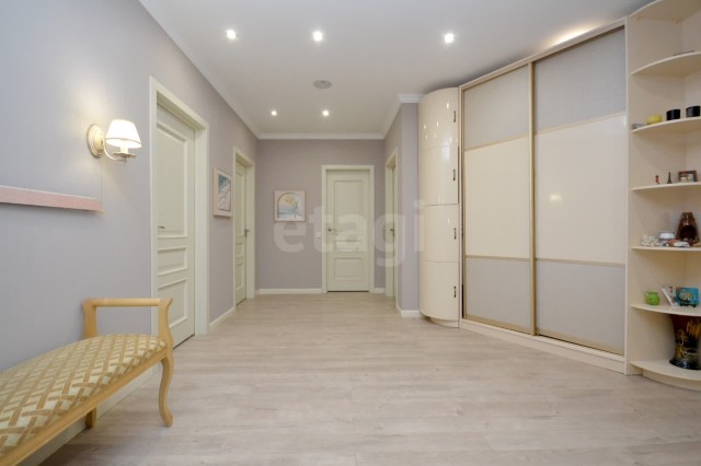 4 комн., 114 м², Монолитно-каркасный, 203 мкрн. 9