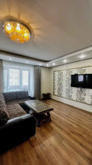 3 комн., 88 м², Блочный, Центр - район пл. Ленина 2