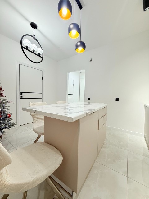 3 комн., 67 м², Монолитно-каркасный, Глазная больница 2