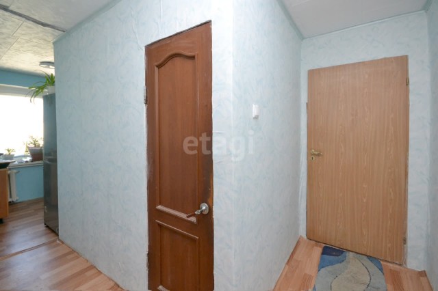 3 комн., 60 м², Хрущевка, Авиапорт 13
