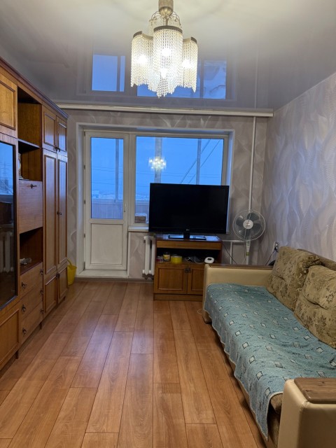 4 комн., 71 м², КПД, Крытый рынок 11