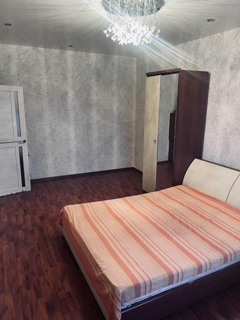 3 комн., 112 серия, Площадь Победы 3