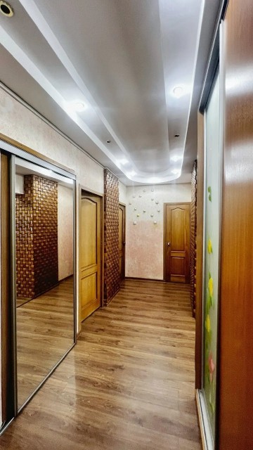 3 комн., 88 м², Блочный, Центр - район пл. Ленина 5