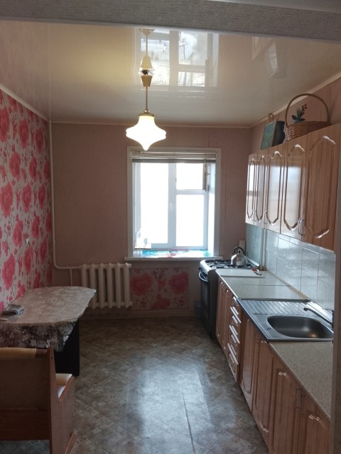 3 комн., 73 м², Блочный, Автовокзал 2