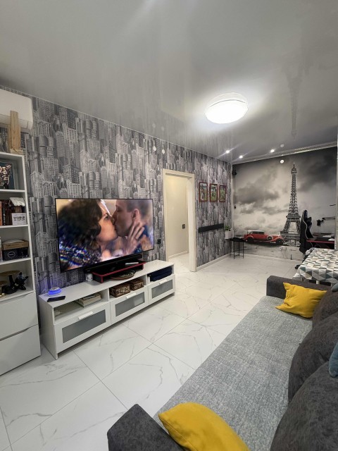 3 комн., 89 м², Монолитно-каркасный, Глазная больница 2