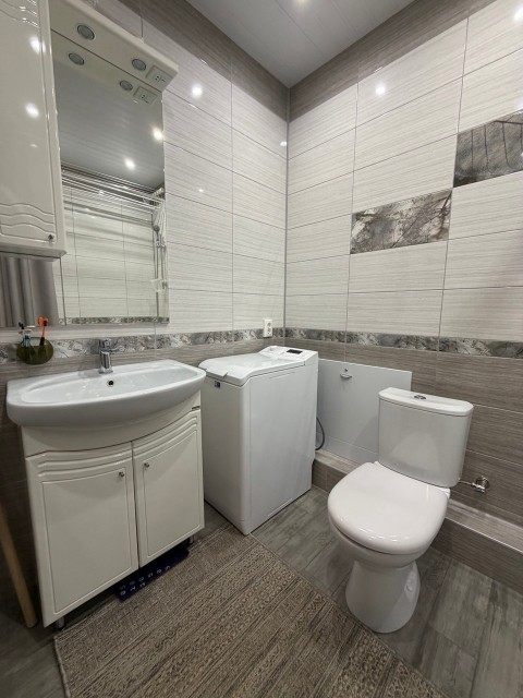 1 комн., 40 м², Монолитно-каркасный, Другие районы