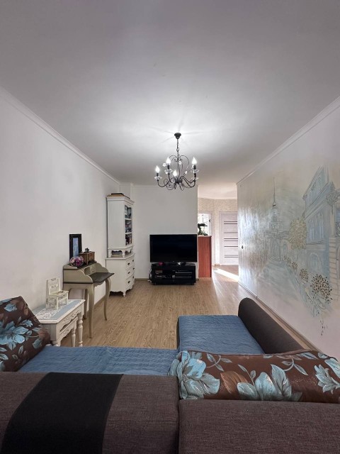 3 комн., Монолитно-каркасный, Центр - район пл. Дружбы 5