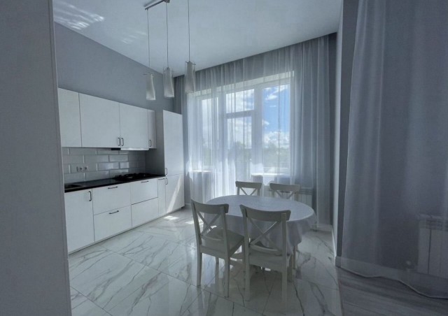 3 комн., 96 м², Монолитно-каркасный