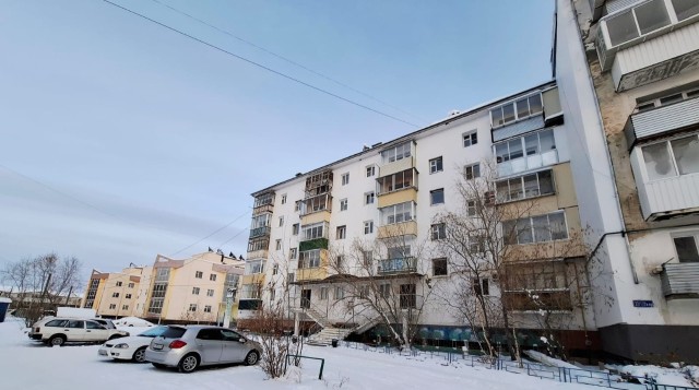 2 комн., 51 м², Блочный, Жатай 15
