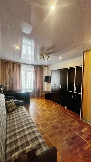 3 комн., 88 м², Блочный, Центр - район пл. Ленина 7