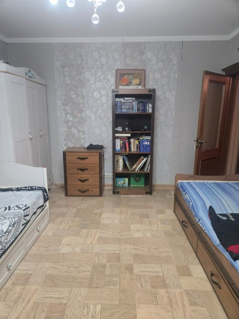4 комн., 120 м², Блочный, 203 мкрн. 18