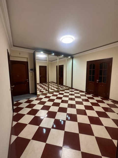 2 комн., 90 м², Монолитно-каркасный, Дом быта 14