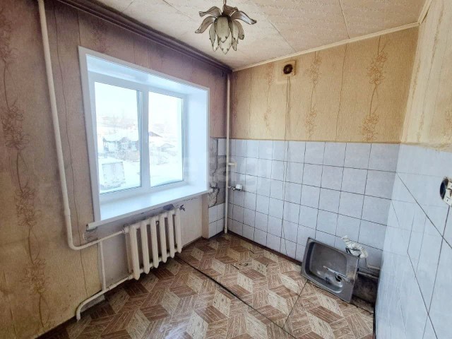 1 комн., 30 м², Блочный, Другие районы 5