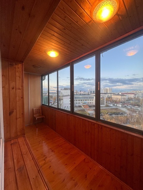 2 комн., 90 м², Монолитно-каркасный, Дом быта 15