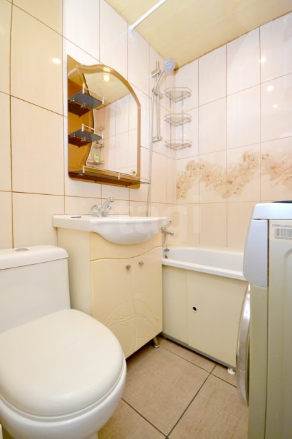 2 комн., 42 м², Хрущевка, Центр - район пл. Орджоникидзе 15