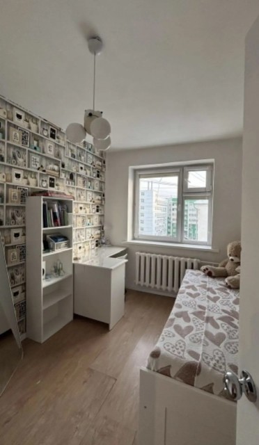 4 комн., КПД, Центр - район пл. Орджоникидзе 5