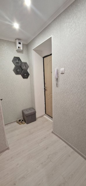 2 комн., 43 м², Блочный, Крытый рынок 7