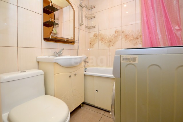 2 комн., 42 м², Хрущевка, Центр - район пл. Орджоникидзе 14