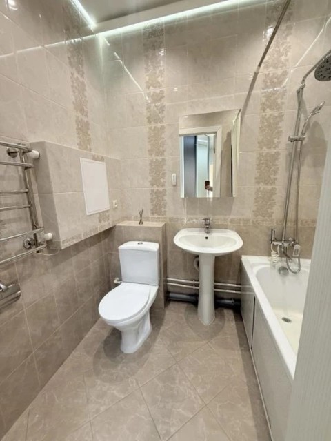 2 комн., 65 м², Блочный, 16 квартал 12