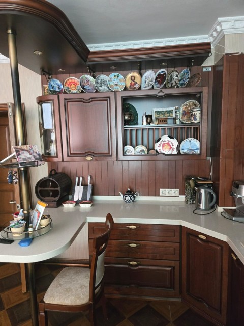 4 комн., 120 м², Блочный, 203 мкрн.