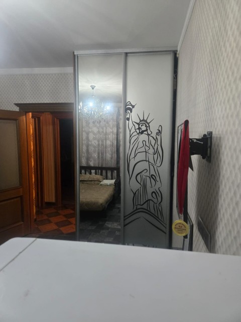 4 комн., 120 м², Блочный, 203 мкрн. 12