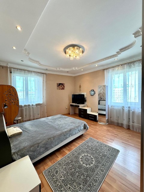 3 комн., Монолитно-каркасный, Сахацирк