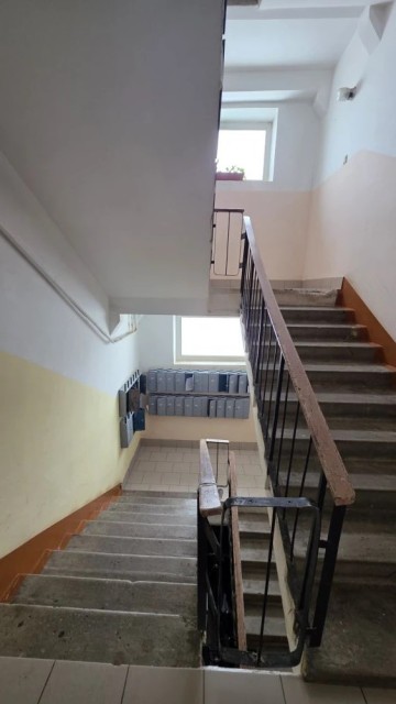 3 комн., 112 серия, Областная больница, рынок "Манньыаттаах" 15