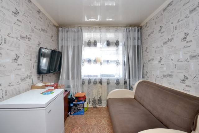 2 комн., 42 м², Хрущевка, Центр - район пл. Орджоникидзе 6