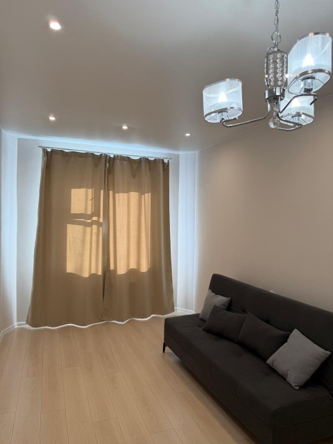 1 комн., 38 м², Монолитно-каркасный, Областная больница, рынок "Манньыаттаах" 6