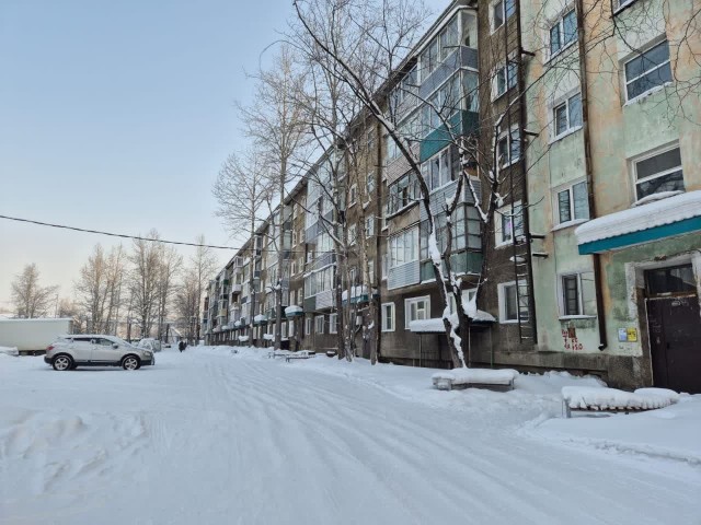 1 комн., 30 м², Блочный, Другие районы 18