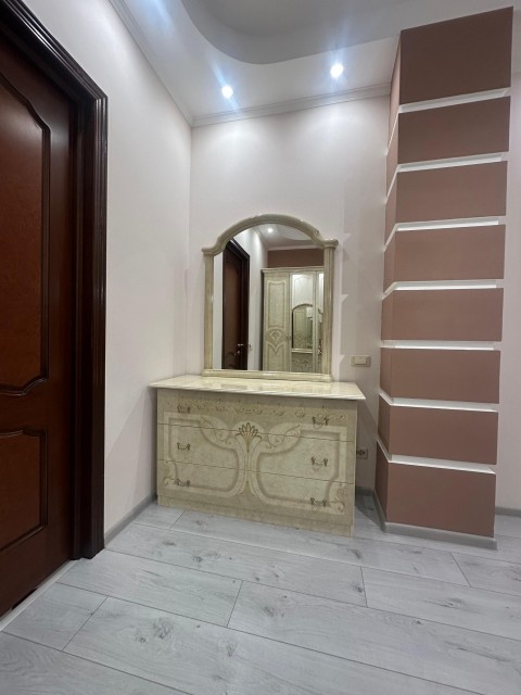 2 комн., 90 м², Монолитно-каркасный, Дом быта 12