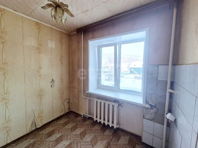 1 комн., 30 м², Блочный, Другие районы 6