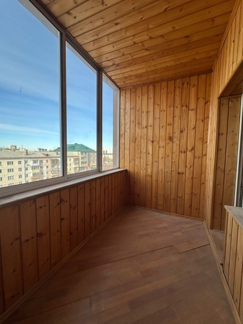 Больше 4 комн., Инд. планировка, Дом быта 13