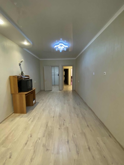 4 комн., 130 м², Монолитно-каркасный, 31 школа 12