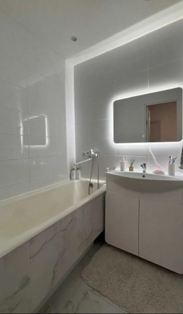 4 комн., КПД, Центр - район пл. Орджоникидзе 7