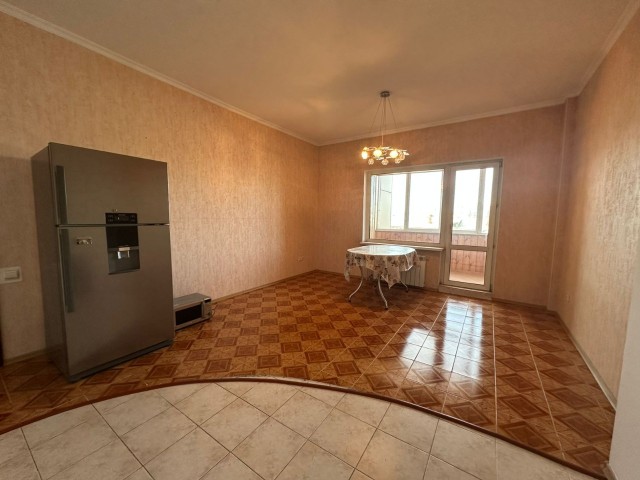 Больше 4 комн., Инд. планировка, Дом быта 7