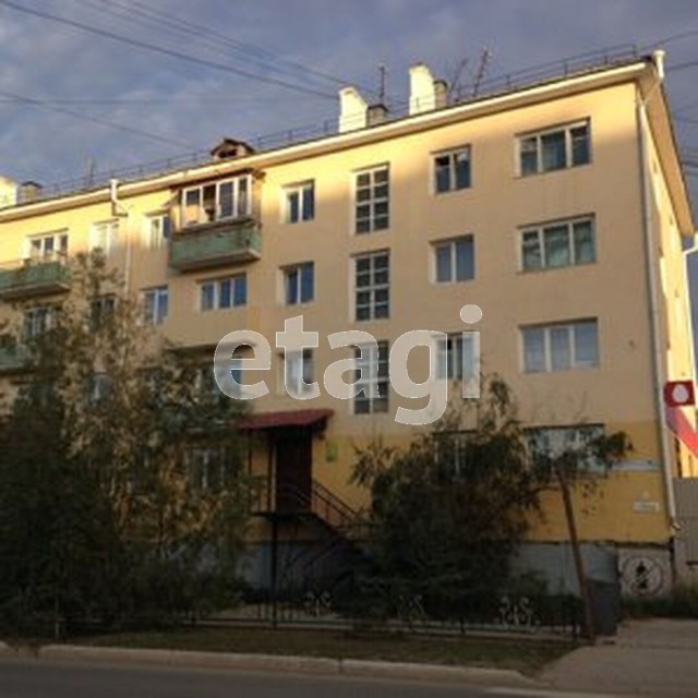 2 комн., 42 м², Хрущевка, Центр - район пл. Орджоникидзе 17