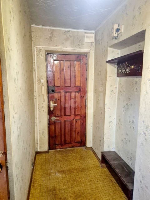 1 комн., 30 м², Блочный, Другие районы 12