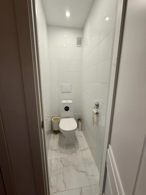 4 комн., КПД, Центр - район пл. Орджоникидзе 8