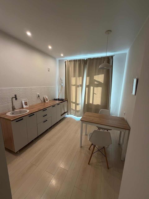 1 комн., 36 м², Монолитно-каркасный, Областная больница, рынок "Манньыаттаах"