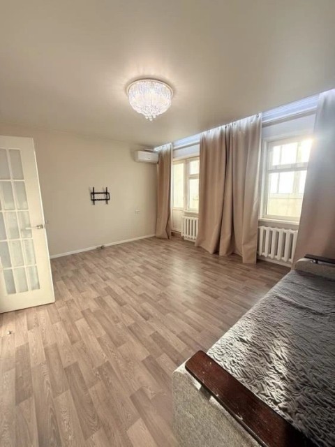 2 комн., 65 м², Блочный, 16 квартал 5