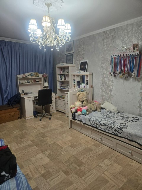 4 комн., 120 м², Блочный, 203 мкрн. 14